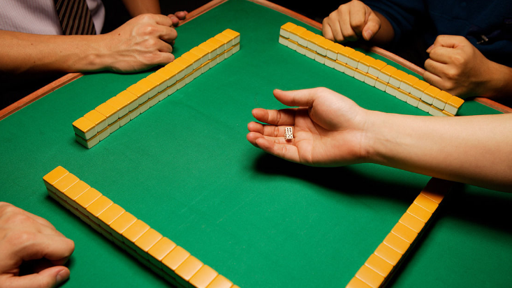 在手机当中玩六安麻将和牌规则更方便