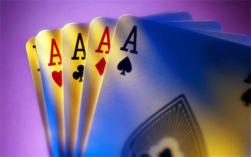 下载红十扑克游戏，让生活变得更有趣！
